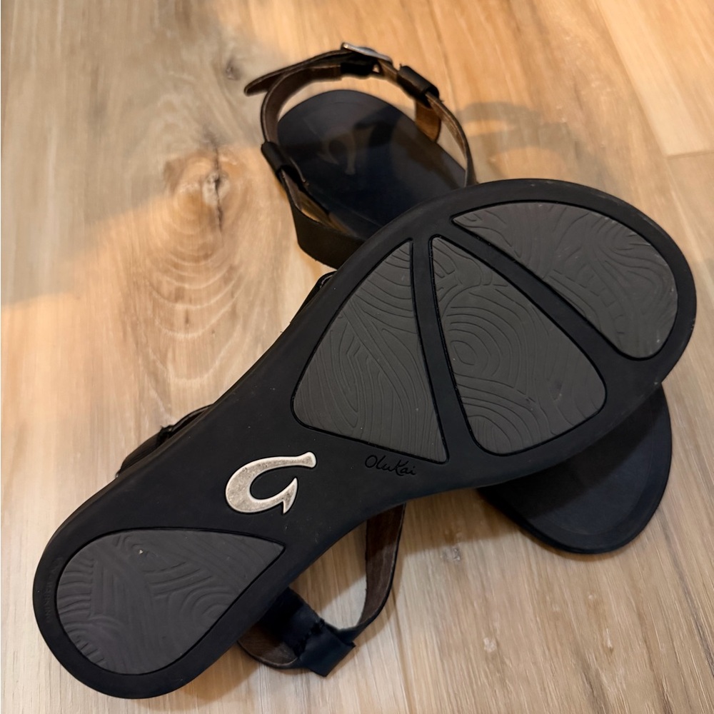 OluKai Black Strappy Sandals - Picture 2 of 5